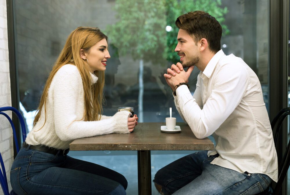5 frases para conquistar a una chica y 5 que arruinan todo
