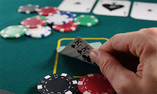 Los bonos: La principal regla del poker en línea utilizada como estrategia de marketing