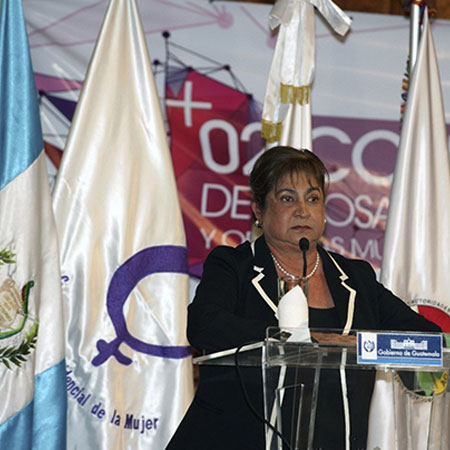 Primera Dama llama a las mujeres a «empoderarse»